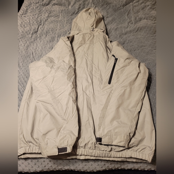 MENS SIZE XL. IZOD XFG WINTER JACKET. - Picture 2 of 4